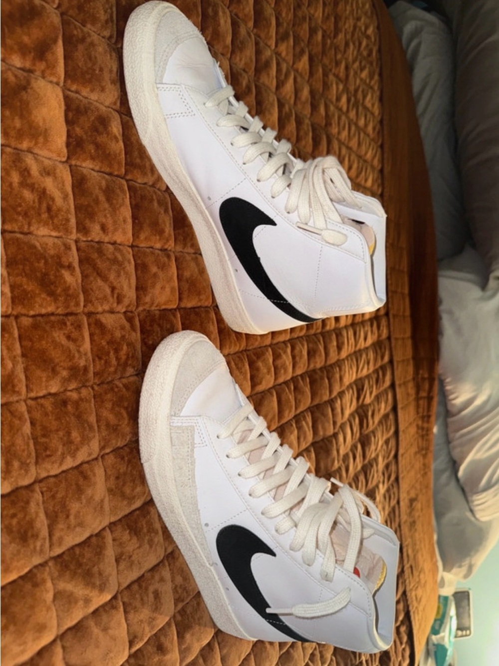 Nike Blazer Mid ’77 Vintage in White/Black.